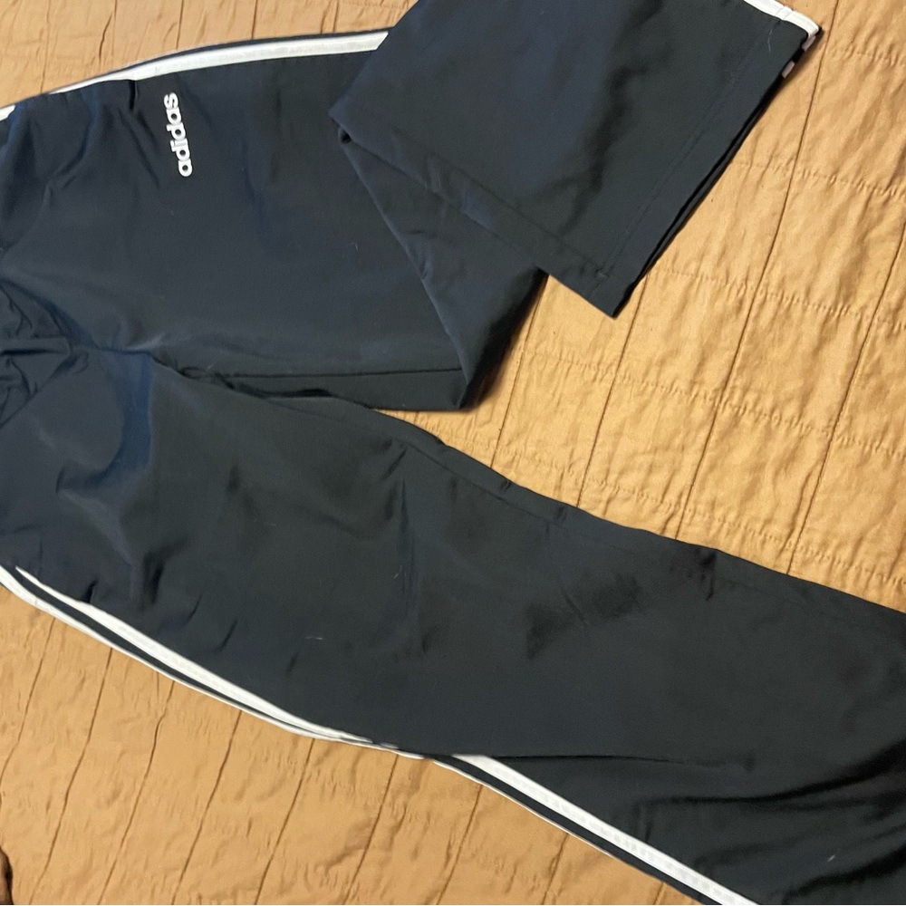 Adidas pants with pockets